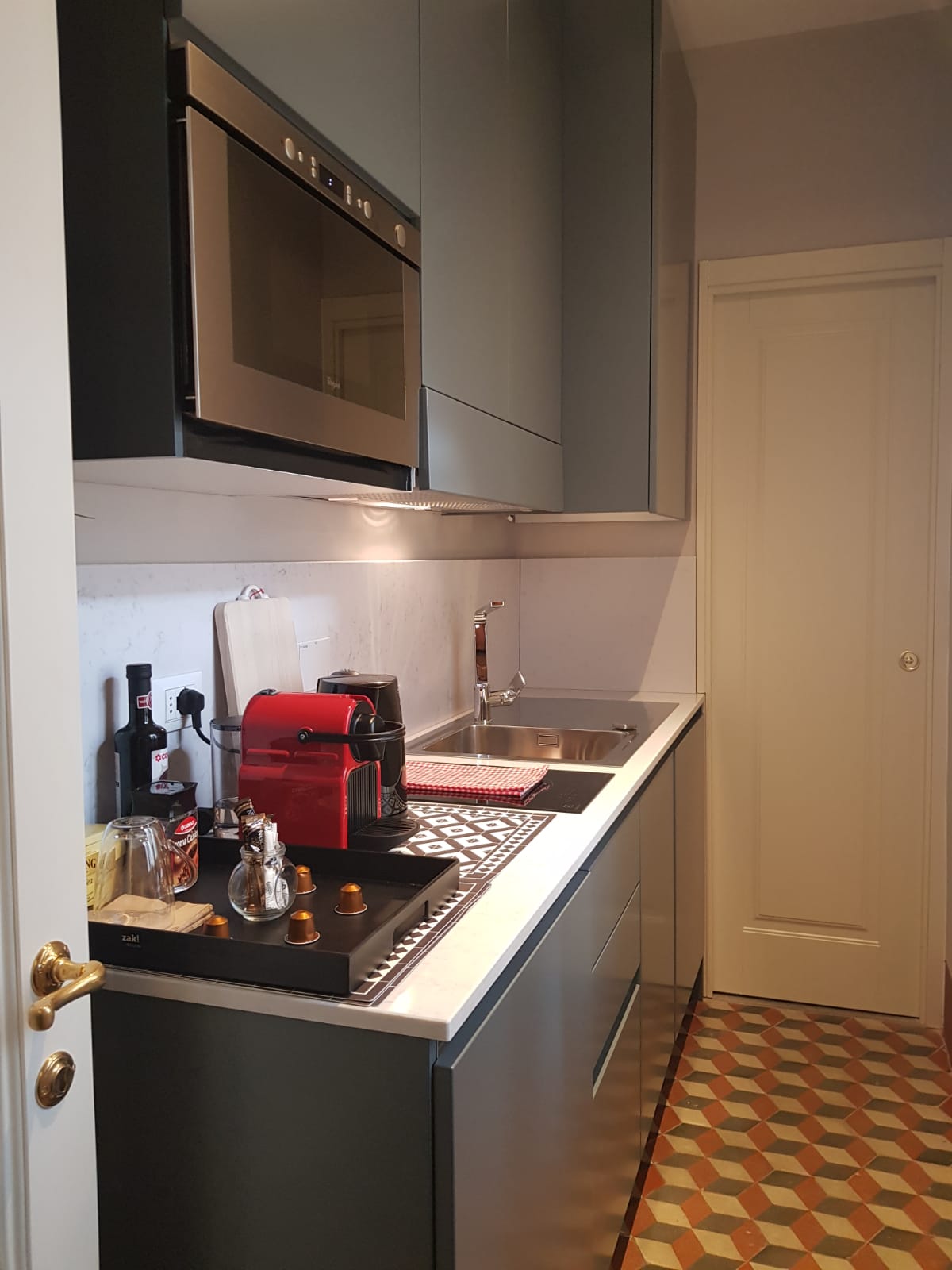 Questa immagine ha l'attributo alt vuoto; il nome del file è cucina-.jpeg